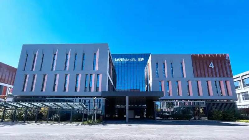 足球赛事直播版权正在向综合平台集中，球迷观赛习惯变了